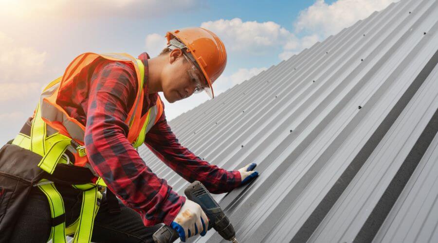 Owens Corning roofing contractor in Roxbury, ME